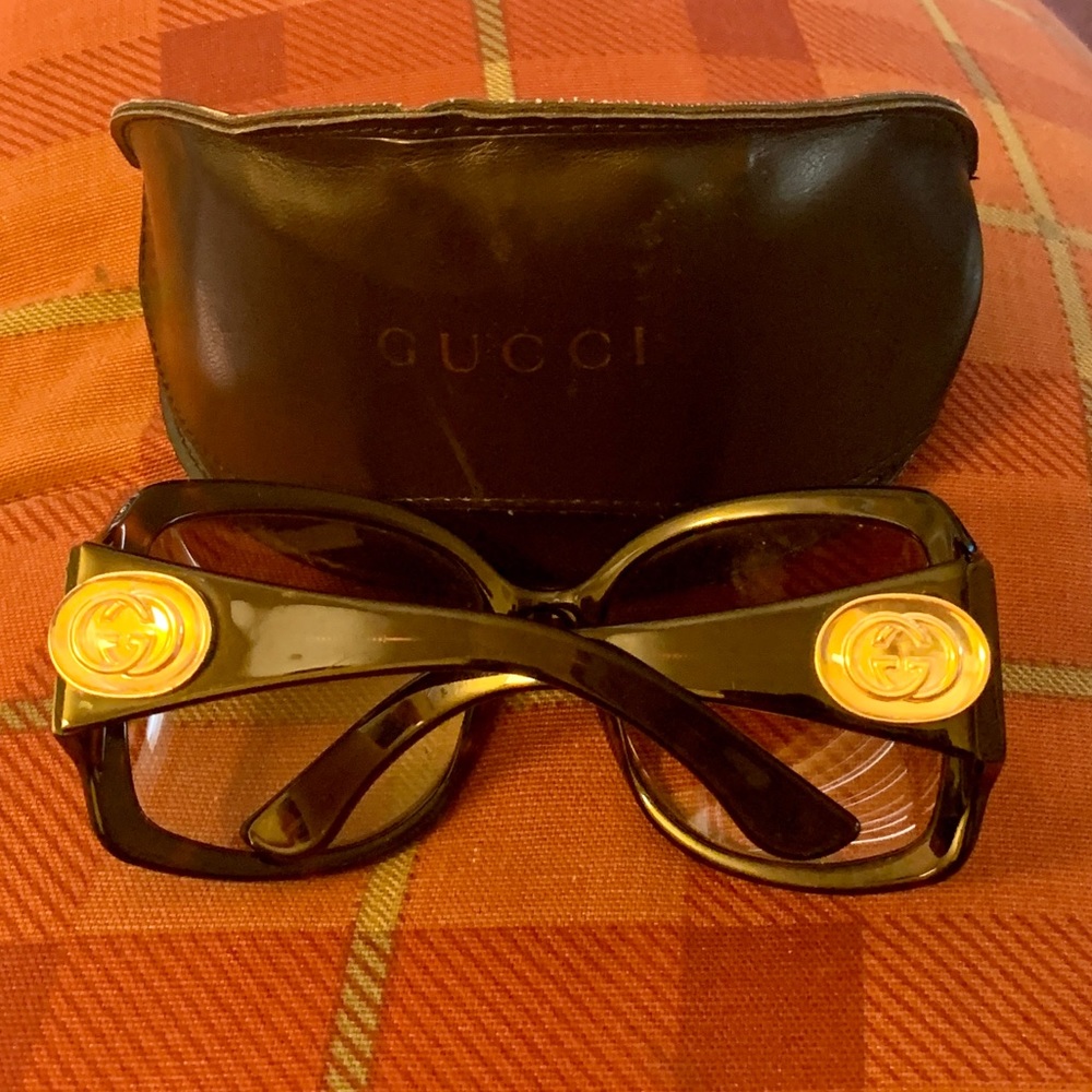 👑✅PRICE FIRM✅NO OFFERS 👑AUTHENTIC GUCCI Oversized Sunglasses. - Picture 8 of 16